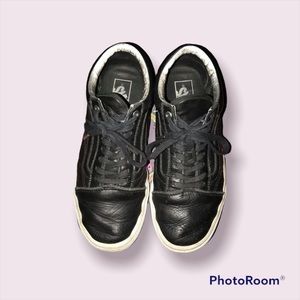 Black leather Vans men’s 8 women’s 9.5